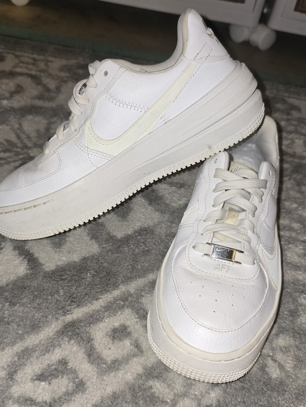 Nike Women’s Air Force 1 PLT.AF.ORM — Pale Ivory